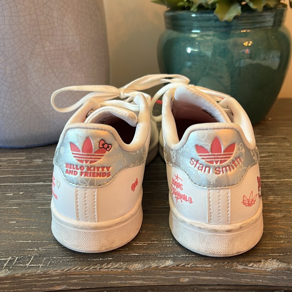 Adidas Stan Smith Hello Kitty Sneakers - Picture 6 of 12